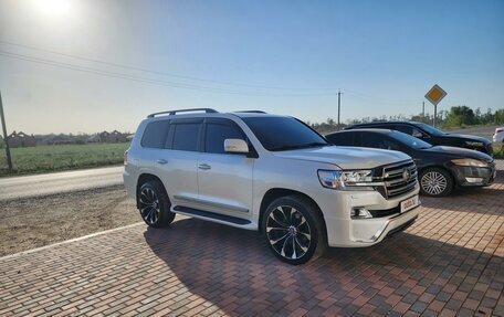 Toyota Land Cruiser 200, 2016 год, 6 800 000 рублей, 3 фотография