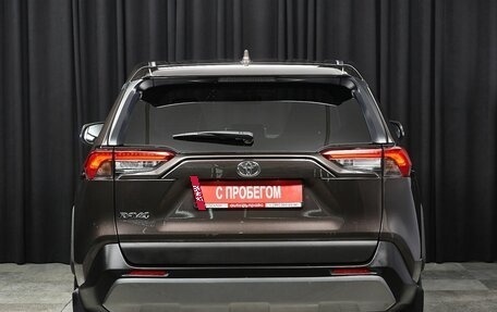 Toyota RAV4, 2021 год, 3 450 000 рублей, 5 фотография