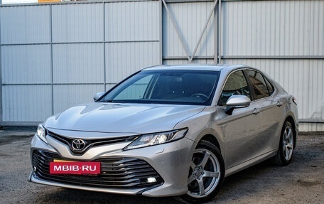 Toyota Camry, 2020 год, 3 450 000 рублей, 4 фотография