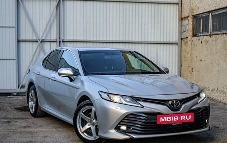 Toyota Camry, 2020 год, 3 450 000 рублей, 6 фотография