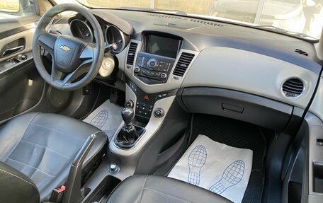 Chevrolet Cruze II, 2011 год, 579 000 рублей, 8 фотография