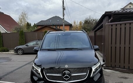 Mercedes-Benz V-Класс, 2016 год, 4 200 000 рублей, 2 фотография