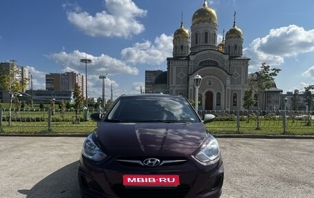 Hyundai Solaris II рестайлинг, 2011 год, 755 000 рублей, 1 фотография