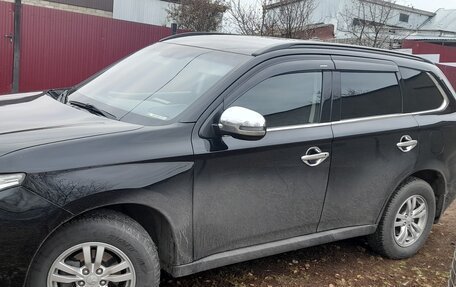 Mitsubishi Outlander III рестайлинг 3, 2013 год, 1 520 000 рублей, 4 фотография