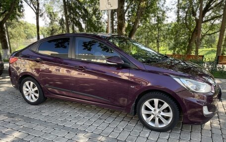 Hyundai Solaris II рестайлинг, 2012 год, 850 000 рублей, 4 фотография