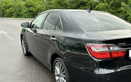 Toyota Camry, 2017 год, 2 720 000 рублей, 2 фотография