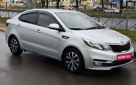 KIA Rio III рестайлинг, 2015 год, 980 000 рублей, 30 фотография