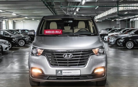 Hyundai H-1 II рестайлинг, 2020 год, 3 849 000 рублей, 2 фотография