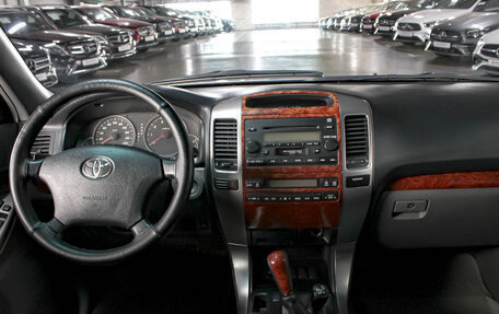 Toyota Land Cruiser Prado 120 рестайлинг, 2007 год, 1 619 000 рублей, 8 фотография