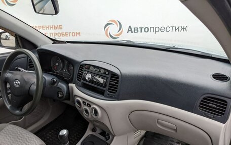 Hyundai Verna II, 2006 год, 390 000 рублей, 11 фотография