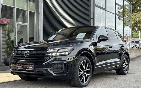 Volkswagen Touareg III, 2022 год, 8 250 000 рублей, 2 фотография