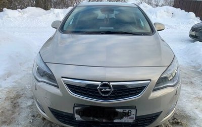 Opel Astra J, 2011 год, 870 000 рублей, 1 фотография