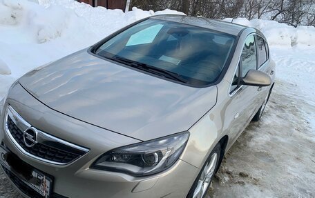 Opel Astra J, 2011 год, 870 000 рублей, 4 фотография