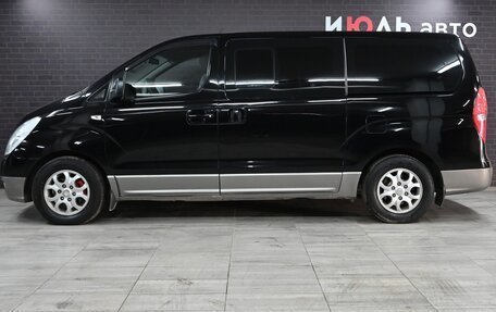 Hyundai H-1 II рестайлинг, 2010 год, 1 690 000 рублей, 8 фотография