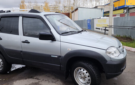 Chevrolet Niva I рестайлинг, 2014 год, 690 000 рублей, 2 фотография