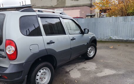 Chevrolet Niva I рестайлинг, 2014 год, 690 000 рублей, 3 фотография