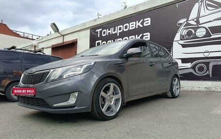 KIA Rio III рестайлинг, 2013 год, 1 000 000 рублей, 3 фотография