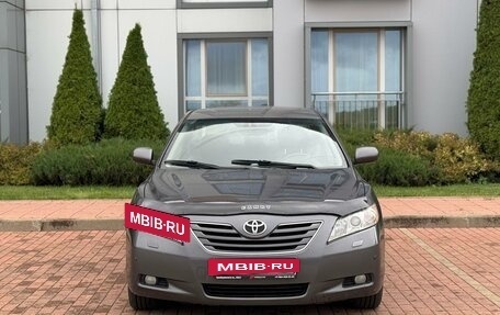 Toyota Camry, 2006 год, 990 000 рублей, 2 фотография