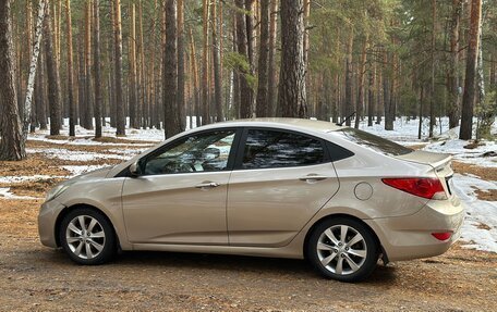 Hyundai Solaris II рестайлинг, 2011 год, 875 000 рублей, 2 фотография