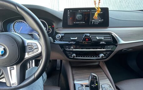 BMW 5 серия, 2018 год, 4 000 000 рублей, 9 фотография