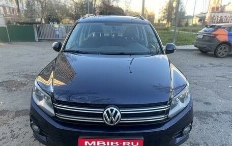 Volkswagen Tiguan I, 2012 год, 1 850 000 рублей, 2 фотография