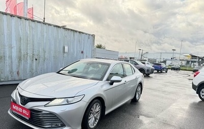 Toyota Camry, 2019 год, 3 050 000 рублей, 1 фотография