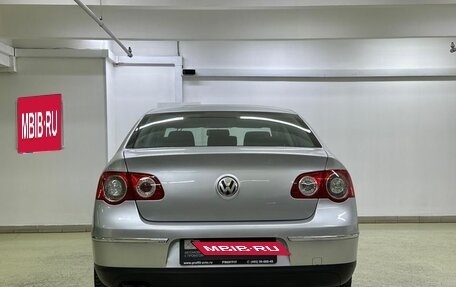 Volkswagen Passat B6, 2005 год, 650 000 рублей, 5 фотография