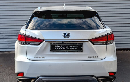 Lexus RX IV рестайлинг, 2020 год, 5 650 000 рублей, 6 фотография