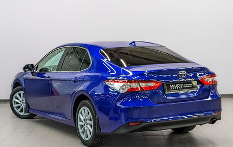 Toyota Camry, 2021 год, 3 220 000 рублей, 7 фотография