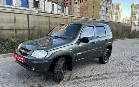 Chevrolet Niva I рестайлинг, 2011 год, 600 000 рублей, 4 фотография