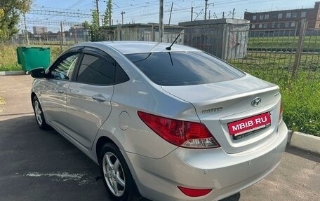 Hyundai Solaris II рестайлинг, 2012 год, 900 000 рублей, 11 фотография