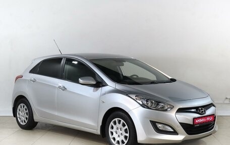 Hyundai i30 II рестайлинг, 2013 год, 899 000 рублей, 1 фотография