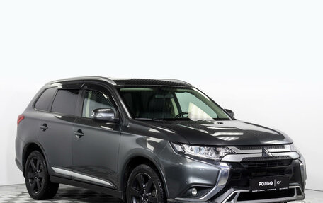 Mitsubishi Outlander III рестайлинг 3, 2018 год, 2 015 000 рублей, 3 фотография