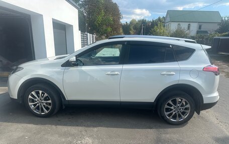 Toyota RAV4, 2017 год, 2 850 000 рублей, 4 фотография