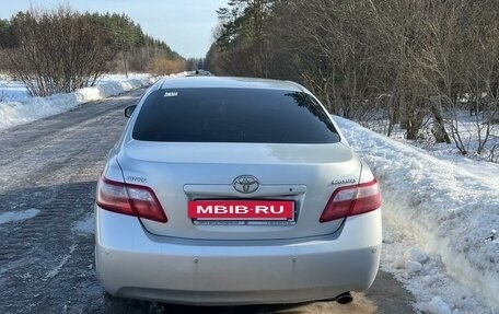 Toyota Camry, 2011 год, 1 000 000 рублей, 4 фотография