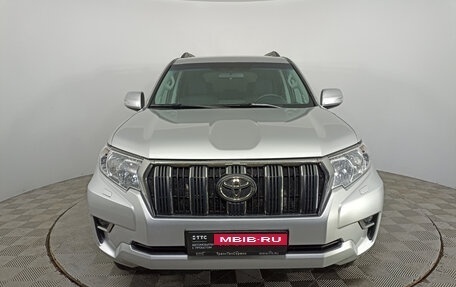 Toyota Land Cruiser Prado 150 рестайлинг 2, 2018 год, 6 053 000 рублей, 2 фотография