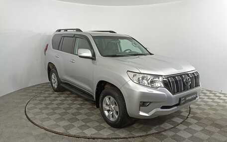 Toyota Land Cruiser Prado 150 рестайлинг 2, 2018 год, 6 053 000 рублей, 3 фотография