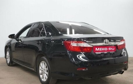 Toyota Camry, 2013 год, 1 890 000 рублей, 6 фотография