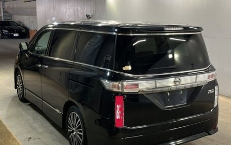 Nissan Elgrand III, 2022 год, 2 720 000 рублей, 3 фотография