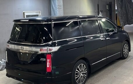 Nissan Elgrand III, 2022 год, 2 720 000 рублей, 4 фотография