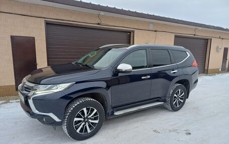 Mitsubishi Pajero Sport III рестайлинг, 2018 год, 3 600 000 рублей, 8 фотография