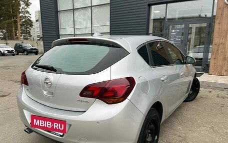 Opel Astra J, 2011 год, 720 000 рублей, 3 фотография