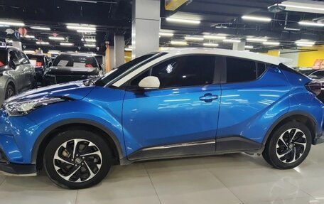 Toyota C-HR I рестайлинг, 2020 год, 1 870 000 рублей, 4 фотография