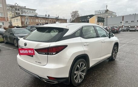 Lexus RX IV рестайлинг, 2020 год, 6 000 000 рублей, 4 фотография