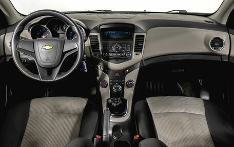 Chevrolet Cruze II, 2012 год, 690 000 рублей, 16 фотография