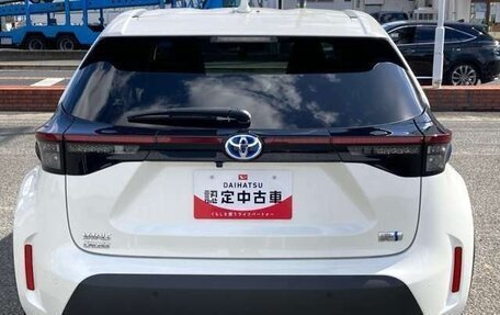 Toyota Yaris Cross, 2021 год, 1 960 000 рублей, 8 фотография