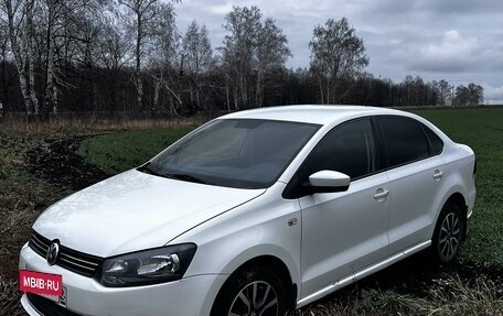 Volkswagen Polo VI (EU Market), 2011 год, 790 000 рублей, 2 фотография