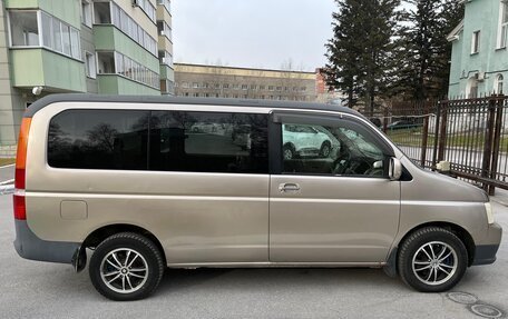 Honda Stepwgn II рестайлинг, 2001 год, 815 000 рублей, 11 фотография