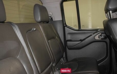 Nissan Navara (Frontier), 2007 год, 1 070 000 рублей, 22 фотография