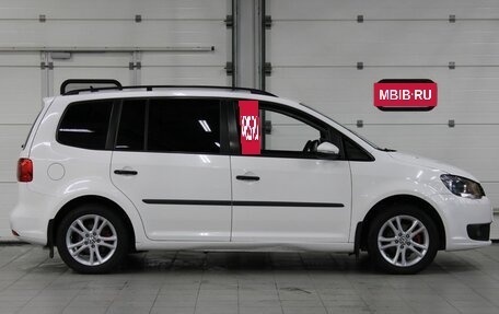 Volkswagen Touran III, 2013 год, 1 070 000 рублей, 4 фотография